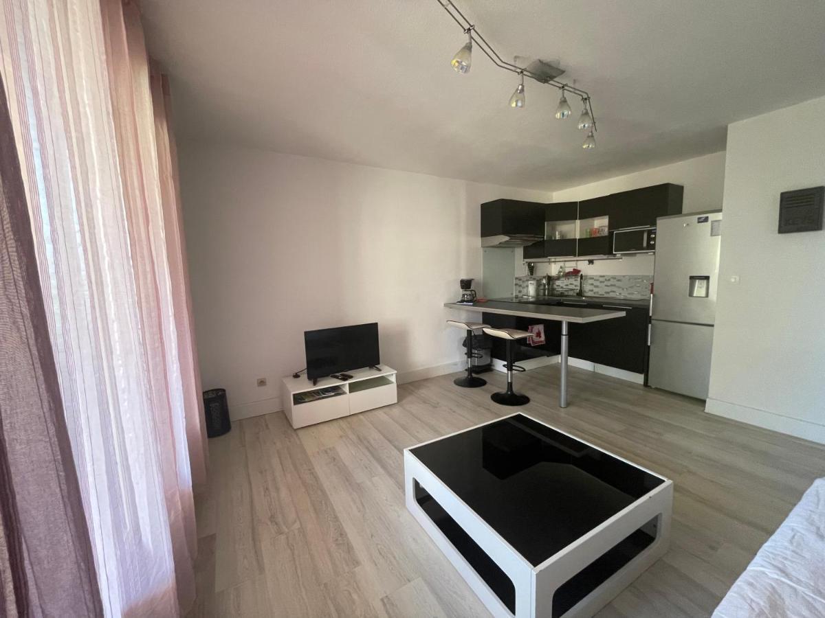 T2 Proche Plage Carqueiranne Exterior foto